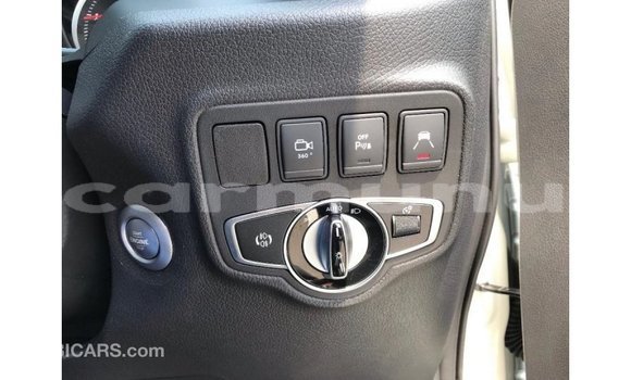 Acheter Import Voiture Mercedes-Benz 250 Blanc à Import - Dubai, Région de la Bouenza Acheter Import Voiture Mercedes-Benz 250 Blanc à Import - Dubai, Région de la Bouenza