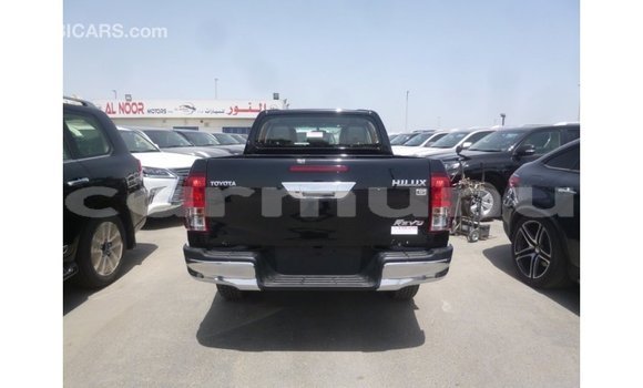 Acheter Import Voiture Toyota Hilux Noir à Import - Dubai, Région de la Bouenza Acheter Import Voiture Toyota Hilux Noir à Import - Dubai, Région de la Bouenza