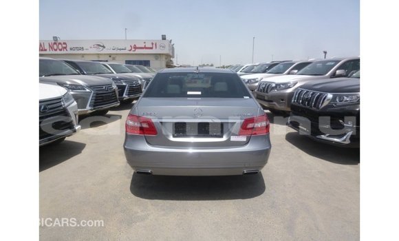 Buy Import Mercedes-Benz 250 Other Car in Import - Dubai in Region of Bouenza Buy Import Mercedes-Benz 250 Other Car in Import - Dubai in Region of Bouenza