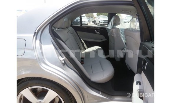 Buy Import Mercedes-Benz 250 Other Car in Import - Dubai in Region of Bouenza Buy Import Mercedes-Benz 250 Other Car in Import - Dubai in Region of Bouenza