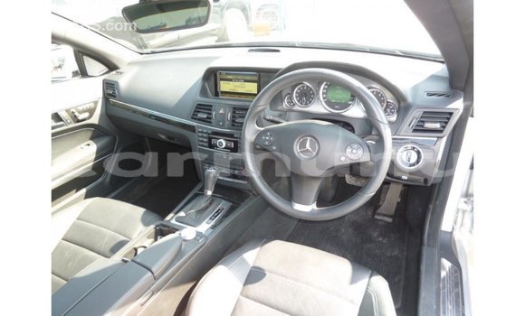 Buy Import Mercedes-Benz 250 Other Car in Import - Dubai in Region of Bouenza Buy Import Mercedes-Benz 250 Other Car in Import - Dubai in Region of Bouenza