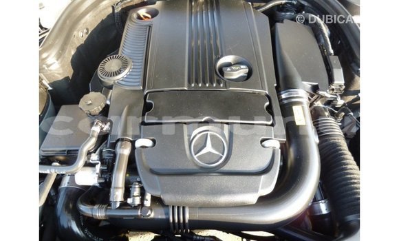 Buy Import Mercedes-Benz 200 White Car in Import - Dubai in Region of Bouenza Buy Import Mercedes-Benz 200 White Car in Import - Dubai in Region of Bouenza