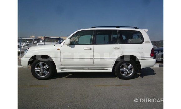 Buy Import Toyota Land Cruiser White Car in Import - Dubai in Region of Bouenza Buy Import Toyota Land Cruiser White Car in Import - Dubai in Region of Bouenza