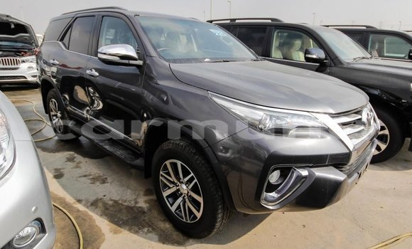 Acheter Import Voiture Toyota Fortuner Autre à Import - Dubai, Région de la Bouenza Acheter Import Voiture Toyota Fortuner Autre à Import - Dubai, Région de la Bouenza