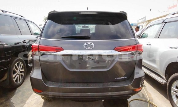 Acheter Import Voiture Toyota Fortuner Autre à Import - Dubai, Région de la Bouenza Acheter Import Voiture Toyota Fortuner Autre à Import - Dubai, Région de la Bouenza
