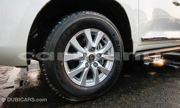 Buy Import Toyota Land Cruiser White Car in Import - Dubai in Region of Bouenza Buy Import Toyota Land Cruiser White Car in Import - Dubai in Region of Bouenza