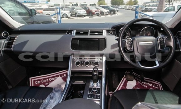 Acheter Import Voiture Land Rover Range Rover Noir à Import - Dubai, Région de la Bouenza Acheter Import Voiture Land Rover Range Rover Noir à Import - Dubai, Région de la Bouenza