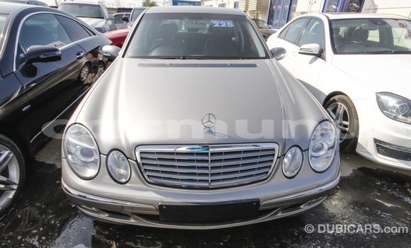 Acheter Import Voiture Mercedes-Benz 200 Autre à Import - Dubai, Région de la Bouenza Acheter Import Voiture Mercedes-Benz 200 Autre à Import - Dubai, Région de la Bouenza