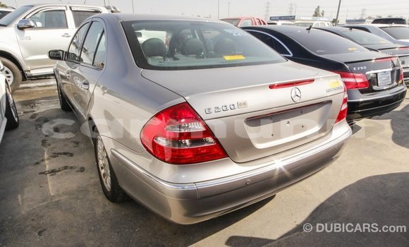 Acheter Import Voiture Mercedes-Benz 200 Autre à Import - Dubai, Région de la Bouenza Acheter Import Voiture Mercedes-Benz 200 Autre à Import - Dubai, Région de la Bouenza