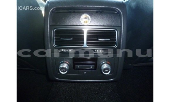 Acheter Import Voiture Volkswagen Touareg Blanc à Import - Dubai, Région de la Bouenza Acheter Import Voiture Volkswagen Touareg Blanc à Import - Dubai, Région de la Bouenza