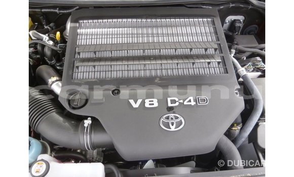 Buy Import Toyota Land Cruiser Other Car in Import - Dubai in Region of Bouenza Buy Import Toyota Land Cruiser Other Car in Import - Dubai in Region of Bouenza