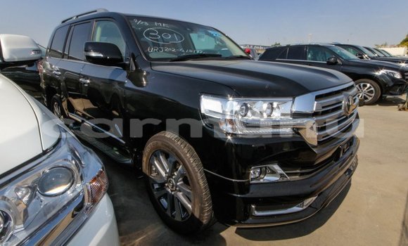 Buy Import Toyota Land Cruiser Black Car in Import - Dubai in Region of Bouenza Buy Import Toyota Land Cruiser Black Car in Import - Dubai in Region of Bouenza