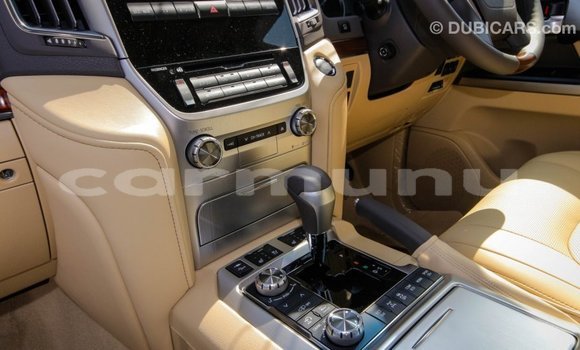 Buy Import Toyota Land Cruiser Black Car in Import - Dubai in Region of Bouenza Buy Import Toyota Land Cruiser Black Car in Import - Dubai in Region of Bouenza
