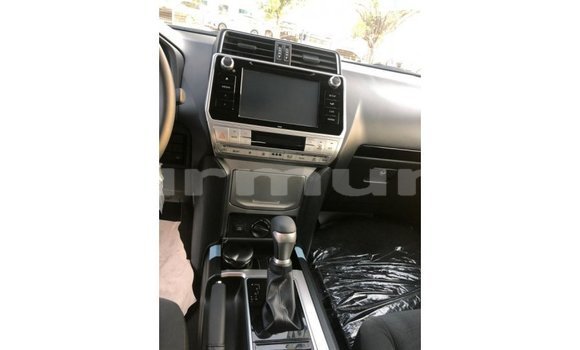 Acheter Import Voiture Toyota Prado Noir à Import - Dubai, Région de la Bouenza Acheter Import Voiture Toyota Prado Noir à Import - Dubai, Région de la Bouenza