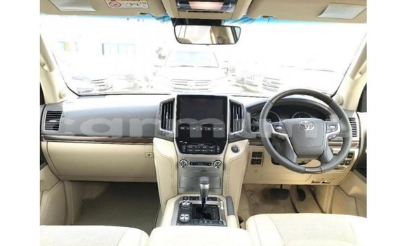 Buy Import Toyota Land Cruiser Black Car in Import - Dubai in Region of Bouenza Buy Import Toyota Land Cruiser Black Car in Import - Dubai in Region of Bouenza