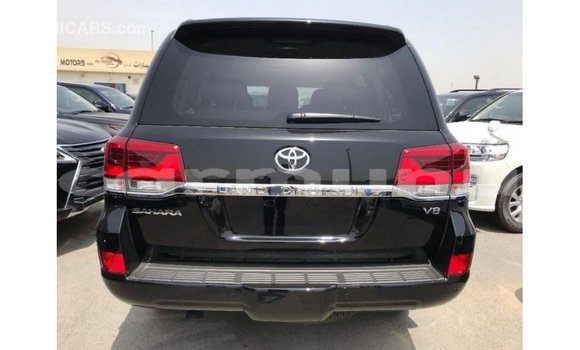 Buy Import Toyota Land Cruiser Black Car in Import - Dubai in Region of Bouenza Buy Import Toyota Land Cruiser Black Car in Import - Dubai in Region of Bouenza