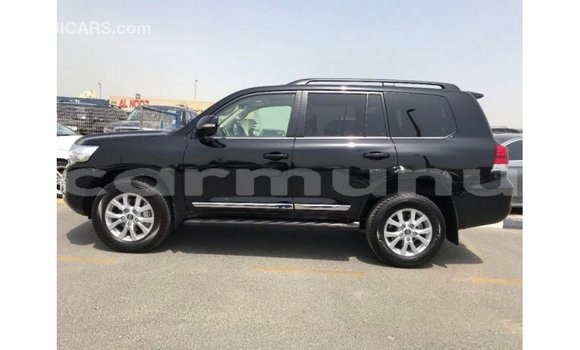 Buy Import Toyota Land Cruiser Black Car in Import - Dubai in Region of Bouenza Buy Import Toyota Land Cruiser Black Car in Import - Dubai in Region of Bouenza