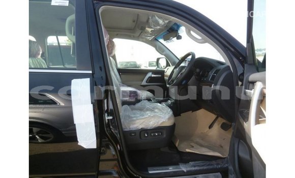 Buy Import Toyota Land Cruiser Black Car in Import - Dubai in Region of Bouenza Buy Import Toyota Land Cruiser Black Car in Import - Dubai in Region of Bouenza