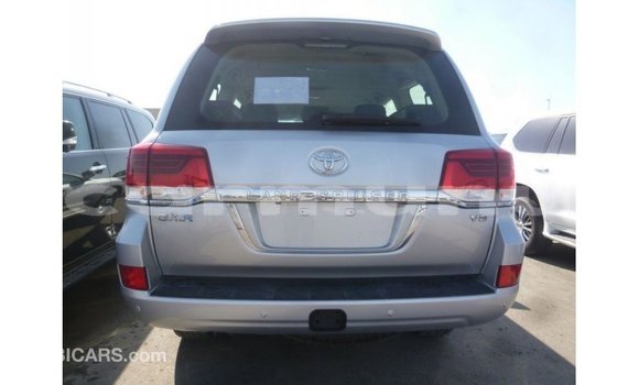 Buy Import Toyota Land Cruiser Other Car in Import - Dubai in Region of Bouenza Buy Import Toyota Land Cruiser Other Car in Import - Dubai in Region of Bouenza