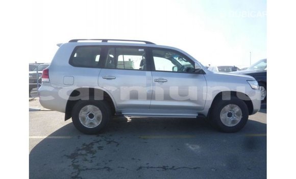 Buy Import Toyota Land Cruiser Other Car in Import - Dubai in Region of Bouenza Buy Import Toyota Land Cruiser Other Car in Import - Dubai in Region of Bouenza