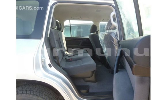 Buy Import Toyota Land Cruiser Other Car in Import - Dubai in Region of Bouenza Buy Import Toyota Land Cruiser Other Car in Import - Dubai in Region of Bouenza