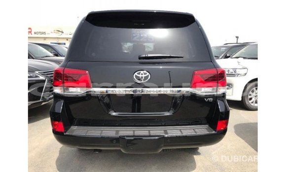 Buy Import Toyota Land Cruiser Black Car in Import - Dubai in Region of Bouenza Buy Import Toyota Land Cruiser Black Car in Import - Dubai in Region of Bouenza