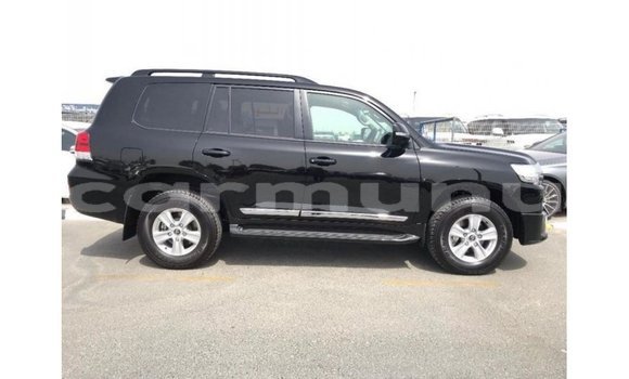 Buy Import Toyota Land Cruiser Black Car in Import - Dubai in Region of Bouenza Buy Import Toyota Land Cruiser Black Car in Import - Dubai in Region of Bouenza