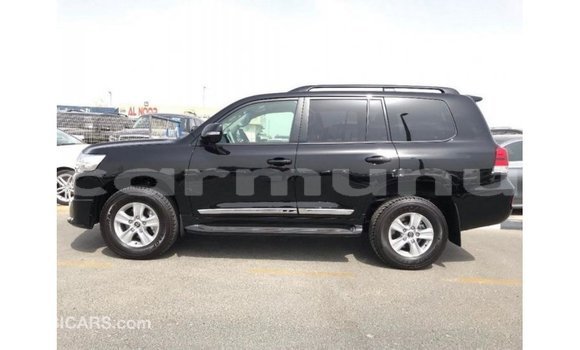 Buy Import Toyota Land Cruiser Black Car in Import - Dubai in Region of Bouenza Buy Import Toyota Land Cruiser Black Car in Import - Dubai in Region of Bouenza