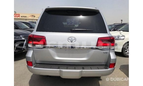 Buy Import Toyota Land Cruiser Other Car in Import - Dubai in Region of Bouenza Buy Import Toyota Land Cruiser Other Car in Import - Dubai in Region of Bouenza