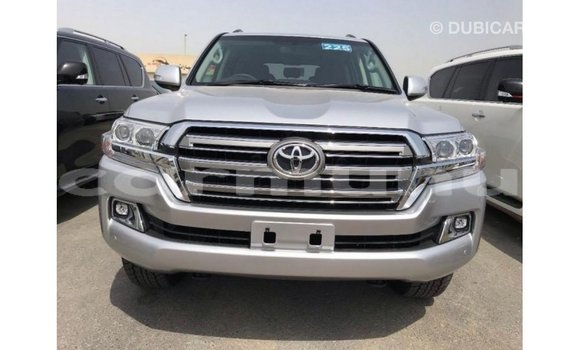 Buy Import Toyota Land Cruiser Other Car in Import - Dubai in Region of Bouenza Buy Import Toyota Land Cruiser Other Car in Import - Dubai in Region of Bouenza