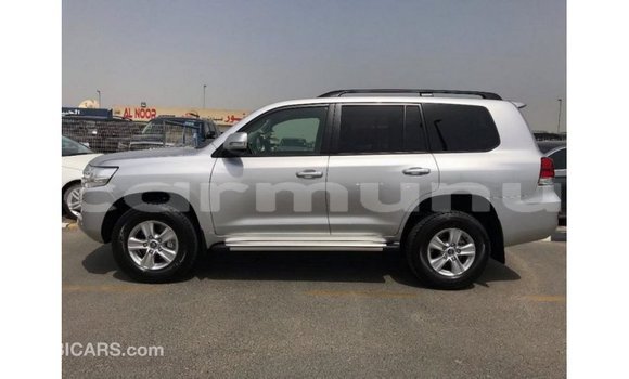 Buy Import Toyota Land Cruiser Other Car in Import - Dubai in Region of Bouenza Buy Import Toyota Land Cruiser Other Car in Import - Dubai in Region of Bouenza