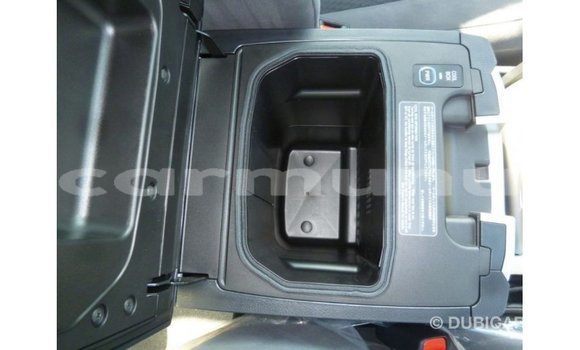 Acheter Import Voiture Toyota Land Cruiser Noir à Import - Dubai, Région de la Bouenza Acheter Import Voiture Toyota Land Cruiser Noir à Import - Dubai, Région de la Bouenza