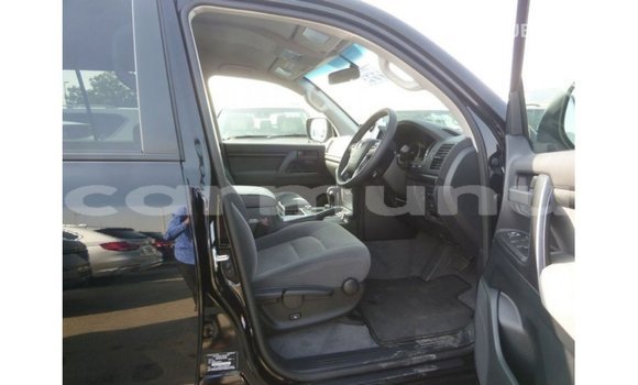 Buy Import Toyota Land Cruiser Black Car in Import - Dubai in Region of Bouenza Buy Import Toyota Land Cruiser Black Car in Import - Dubai in Region of Bouenza