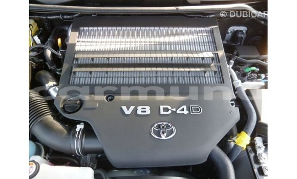 Buy Import Toyota Land Cruiser Black Car in Import - Dubai in Region of Bouenza Buy Import Toyota Land Cruiser Black Car in Import - Dubai in Region of Bouenza