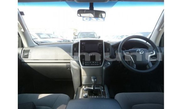 Buy Import Toyota Land Cruiser Black Car in Import - Dubai in Region of Bouenza Buy Import Toyota Land Cruiser Black Car in Import - Dubai in Region of Bouenza