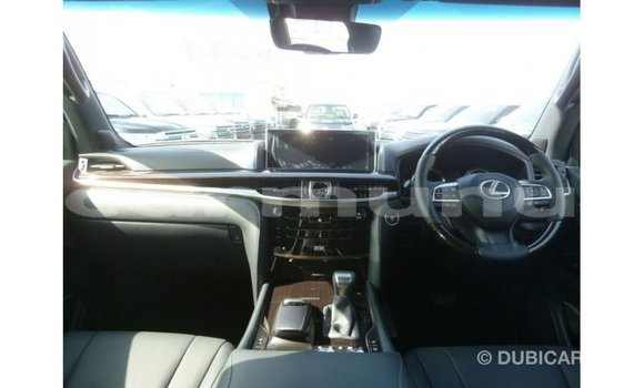 Acheter Import Voiture Lexus LX Noir à Import - Dubai, Région de la Bouenza Acheter Import Voiture Lexus LX Noir à Import - Dubai, Région de la Bouenza