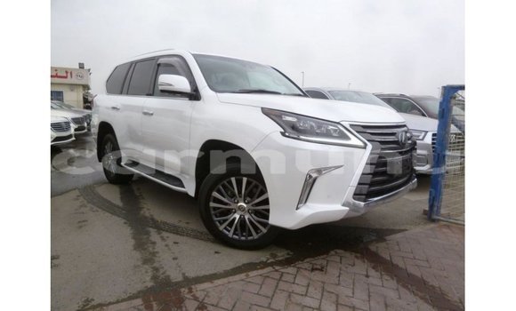 Acheter Import Voiture Lexus LX Blanc à Import - Dubai, Région de la Bouenza Acheter Import Voiture Lexus LX Blanc à Import - Dubai, Région de la Bouenza