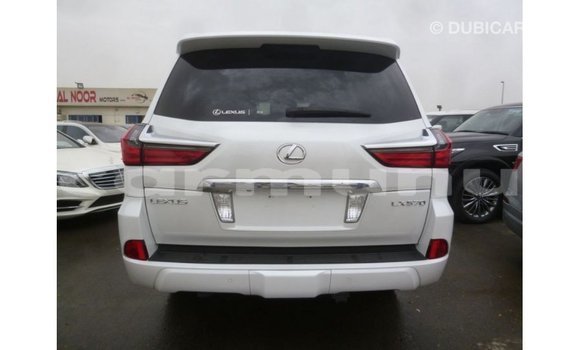 Acheter Import Voiture Lexus LX Blanc à Import - Dubai, Région de la Bouenza Acheter Import Voiture Lexus LX Blanc à Import - Dubai, Région de la Bouenza