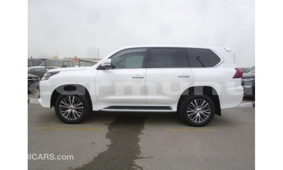 Acheter Import Voiture Lexus LX Blanc à Import - Dubai, Région de la Bouenza Acheter Import Voiture Lexus LX Blanc à Import - Dubai, Région de la Bouenza