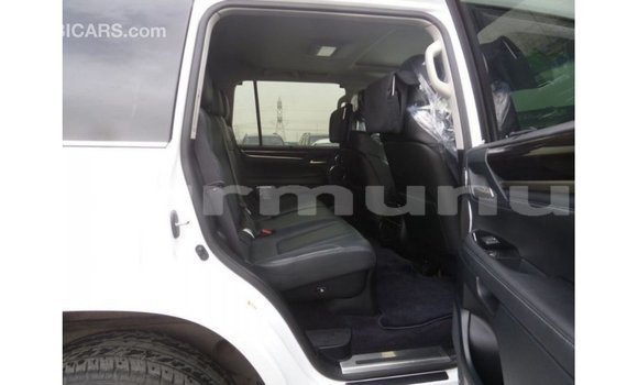 Acheter Import Voiture Lexus LX Blanc à Import - Dubai, Région de la Bouenza Acheter Import Voiture Lexus LX Blanc à Import - Dubai, Région de la Bouenza