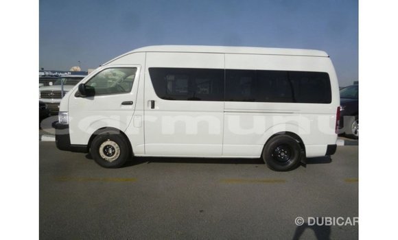 Acheter Import Voiture Toyota Hiace Blanc à Import - Dubai, Région de la Bouenza Acheter Import Voiture Toyota Hiace Blanc à Import - Dubai, Région de la Bouenza