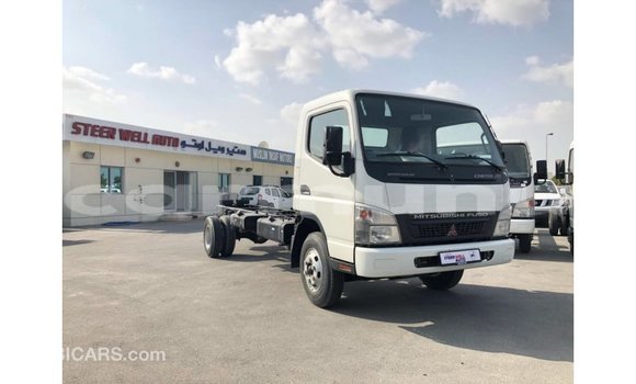Buy Import Mitsubishi Carisma White Car in Import - Dubai in Region of Bouenza Buy Import Mitsubishi Carisma White Car in Import - Dubai in Region of Bouenza