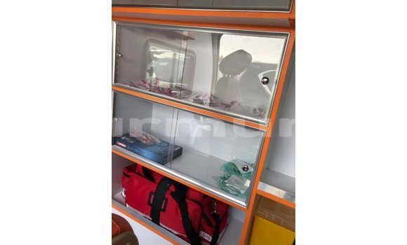 Buy Import Toyota Hiace White Car in Import - Dubai in Region of Bouenza Buy Import Toyota Hiace White Car in Import - Dubai in Region of Bouenza