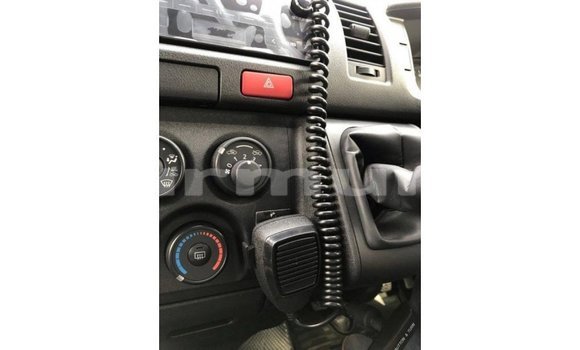 Buy Import Toyota Hiace White Car in Import - Dubai in Region of Bouenza Buy Import Toyota Hiace White Car in Import - Dubai in Region of Bouenza
