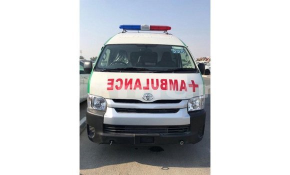 Acheter Import Voiture Toyota Hiace Blanc à Import - Dubai, Région de la Bouenza Acheter Import Voiture Toyota Hiace Blanc à Import - Dubai, Région de la Bouenza