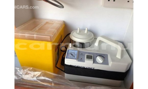 Acheter Import Voiture Toyota Hiace Blanc à Import - Dubai, Région de la Bouenza Acheter Import Voiture Toyota Hiace Blanc à Import - Dubai, Région de la Bouenza