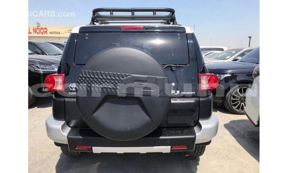 Acheter Import Voiture Toyota FJ Cruiser Noir à Import - Dubai, Région de la Bouenza Acheter Import Voiture Toyota FJ Cruiser Noir à Import - Dubai, Région de la Bouenza