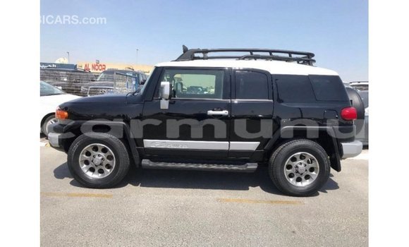 Acheter Import Voiture Toyota FJ Cruiser Noir à Import - Dubai, Région de la Bouenza Acheter Import Voiture Toyota FJ Cruiser Noir à Import - Dubai, Région de la Bouenza