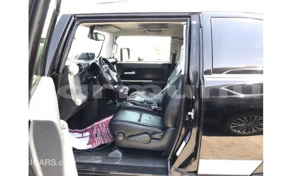 Acheter Import Voiture Toyota FJ Cruiser Noir à Import - Dubai, Région de la Bouenza Acheter Import Voiture Toyota FJ Cruiser Noir à Import - Dubai, Région de la Bouenza