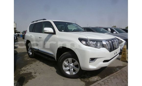 Acheter Import Voiture Toyota Prado Blanc à Import - Dubai, Région de la Bouenza Acheter Import Voiture Toyota Prado Blanc à Import - Dubai, Région de la Bouenza